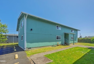 246 NE 3rd St, Newport, OR 97365