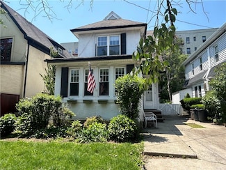 2390 E 21st St, Brooklyn, NY 11229