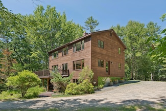 86 Cooks Mill Rd, Naples, ME 04055