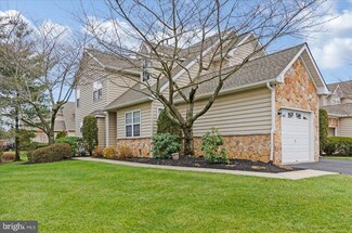 26 Palmer Dr Unit 103, Moorestown, NJ 08057
