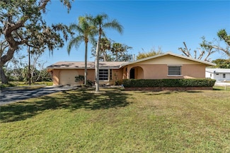 5630 Saint Louis Ave, Sarasota, FL 34233