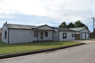 2701 S 17th St, Chickasha, OK 73018