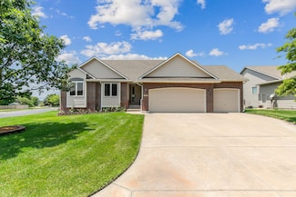 255 S Jamestown Cir, Andover, KS 67002