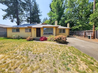 217 W Watkins St, Cave Junction, OR 97523