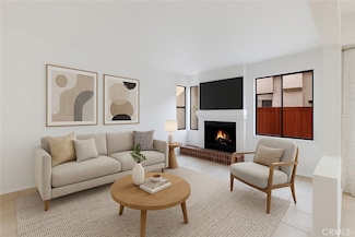 7211 Cozycroft Ave Unit 19, Winnetka, CA 91306