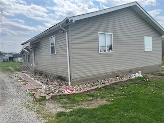 512 Dexter Rd, Scottdale, PA 15683