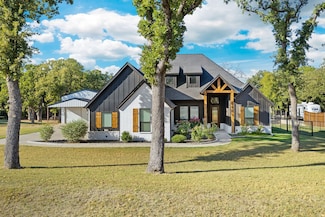 1104 Horizon Trace Dr, Azle, TX 76020