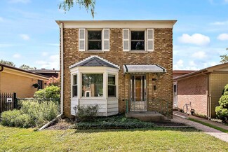 7438 Kenneth Ave, Skokie, IL 60076