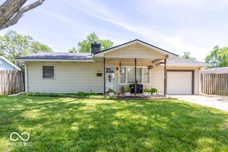615 Hanover Dr, Whiteland, IN 46184