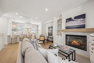 743 G Ave, Coronado, CA 92118