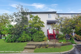 51 Forest Ln, Staten Island, NY 10307