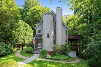 474 Swanson Dr, Thornwood, NY 10594