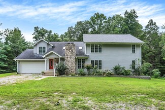 6029 S Poplar Grove Rd, Columbus, IN 47201