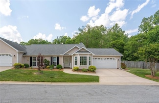 121 Village Dr, Jamestown, NC 27282