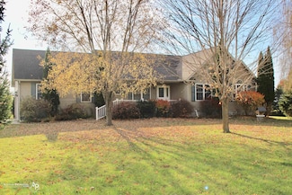 9503 Washburn Rd, Columbiaville, MI 48421