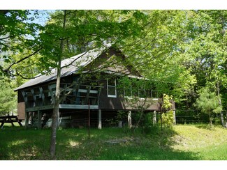 489 Whitelaw Rd, Ryegate, VT 05042