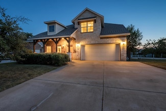 700 N Irving Heights Dr, Irving, TX 75061