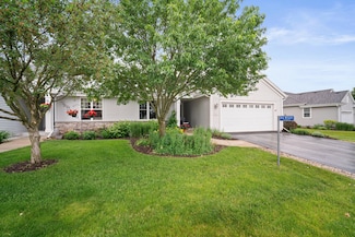 N52W35297 Lighthouse Ln Unit 522, Oconomowoc, WI 53066