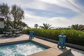 6 Surfspray Bluff, Newport Coast, CA 92657