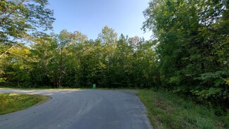 32 Mcintosh Ave, Levant, ME 04456
