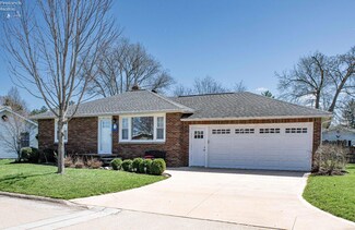 6211 Shadyside Dr, Vermilion, OH 44089