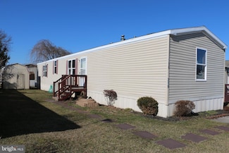 219 B St, Thomasville, PA 17364