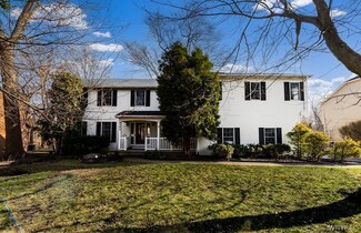 8354 Bridlewood Dr, East Amherst, NY 14051