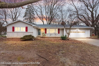 3604 W Hiawatha Dr, Okemos, MI 48864