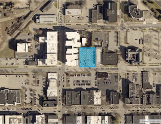 21 W 7th St, Holland, MI 49423