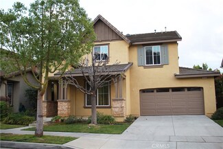 656 Gardenia Dr, Azusa, CA 91702