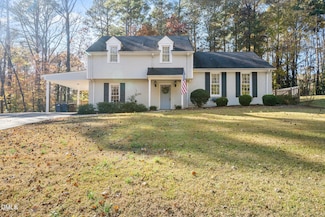 1832 Sutphin Dr, Sanford, NC 27330