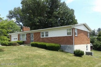 1102 Mountain Lake Ave, Pearisburg, VA 24134