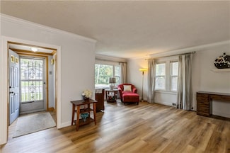 5706 Ovid Ave, Des Moines, IA 50310