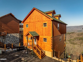 1505 Firefly Trail Way, Pigeon Forge, TN 37862