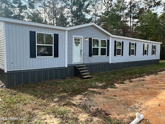 33 Red Creek Church Rd, Wiggins, MS 39577