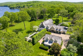 109 Elys Ferry Rd, Old Lyme, CT 06371