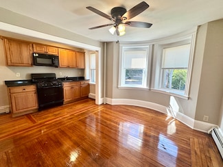 124 W Green St Unit 201, Lynn, MA 01902