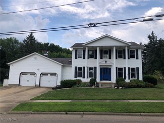 2068 Daniels Ave, Akron, OH 44312