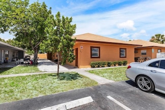 271 SW 1st St Unit 1, Deerfield Beach, FL 33441