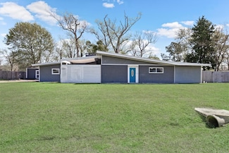 5327 Fairview Dr, Bridge City, TX 77611