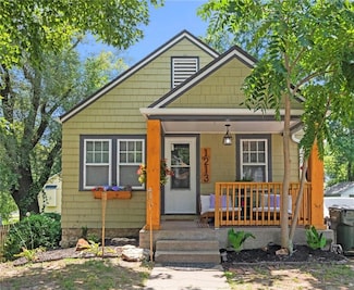 1213 Spruce St, Leavenworth, KS 66048