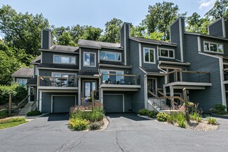 310 Territory Dr, Galena, IL 61036