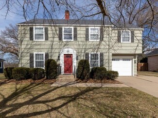1350 S Grandview Ave, Dubuque, IA 52003