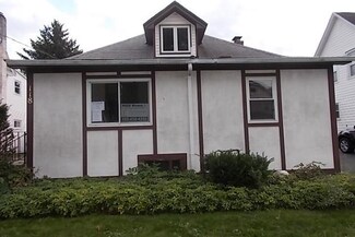 118 W Filbert St, East Rochester, NY 14445