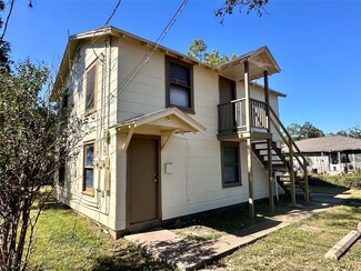307 N Orange St, Sweeny, TX 77480