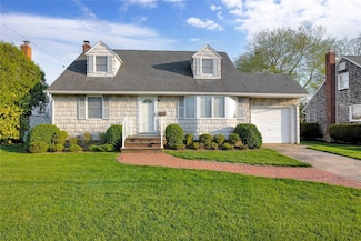 144 Willard Ave, Farmingdale, NY 11735