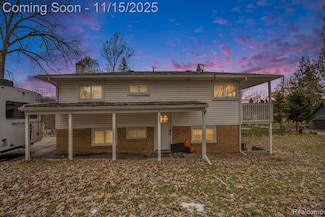 2080 Dunwoodie St, Ortonville, MI 48462