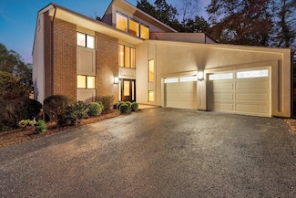 1602 Carlson Dr, Blacksburg, VA 24060