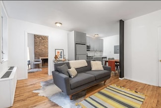 138 Sullivan St Unit GARDEN, New York, NY 10012