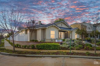 2931 Oakley St, Bakersfield, CA 93311
